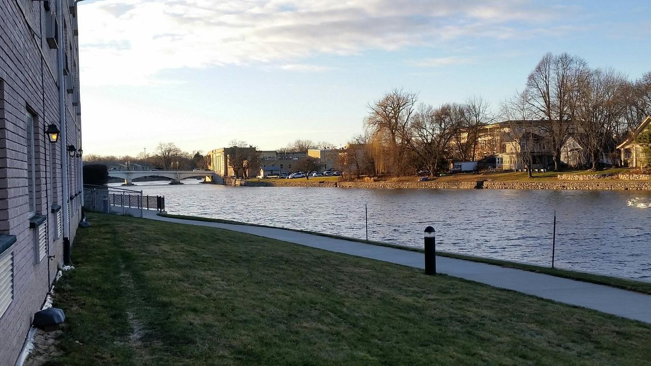 Riverwalk Inn & Suites Fort Atkinson Eksteriør billede