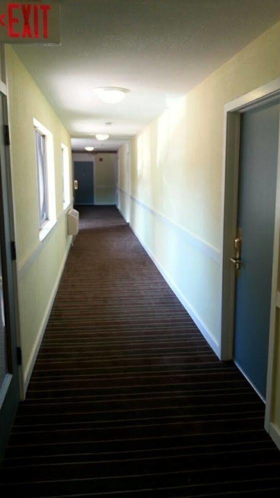 Riverwalk Inn & Suites Fort Atkinson Eksteriør billede