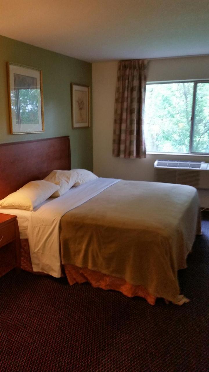 Riverwalk Inn & Suites Fort Atkinson Eksteriør billede
